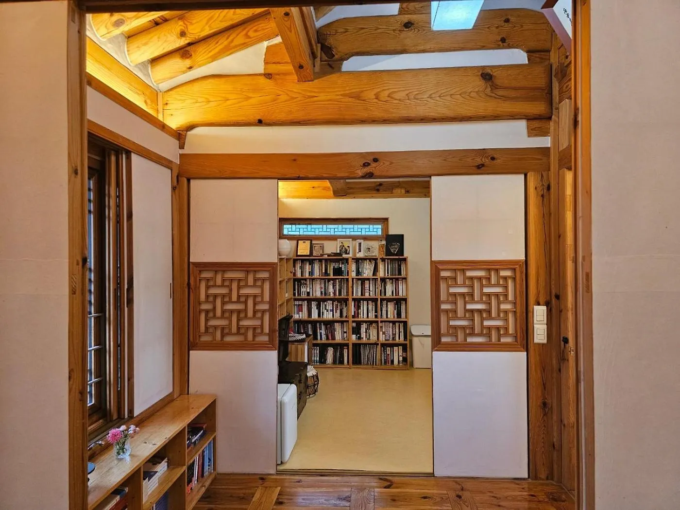 Chaehyodang Hanok Stay Seoul Lodge