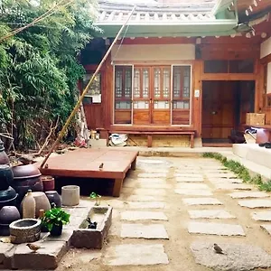 Gongsimga Hanok Pensión