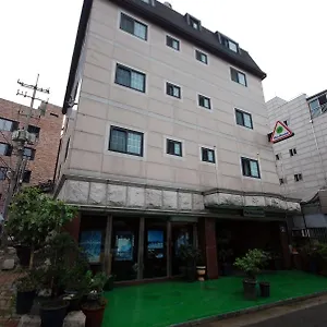  酒店 Yim's House
